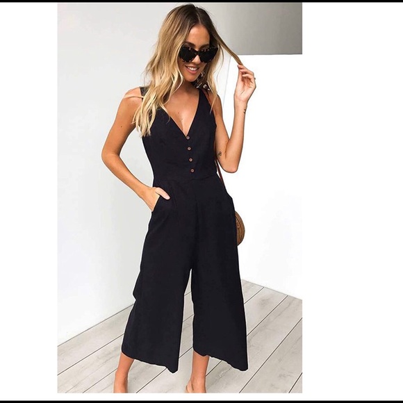 Casual black v-neck jumpsuit - Picture 3 of 8